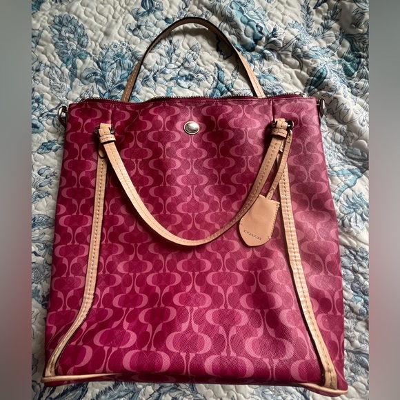 Coach Handbags - COACH PEYTON SIGNATURE TOTE SHOULDER BAG Large Pink Dream C print  BORDEAUX